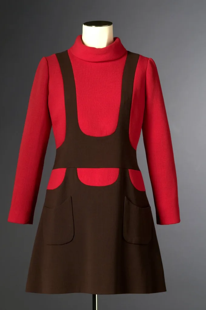 Minirobe_Expo Sixties, les couleurs d’une libération ©Musée Mode & Dentelle