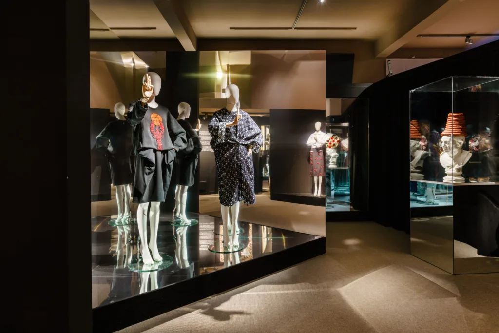 Exposition Reflection by Jean-Paul Lespagnard_Musee Mode & Dentelle ©Actions et Services