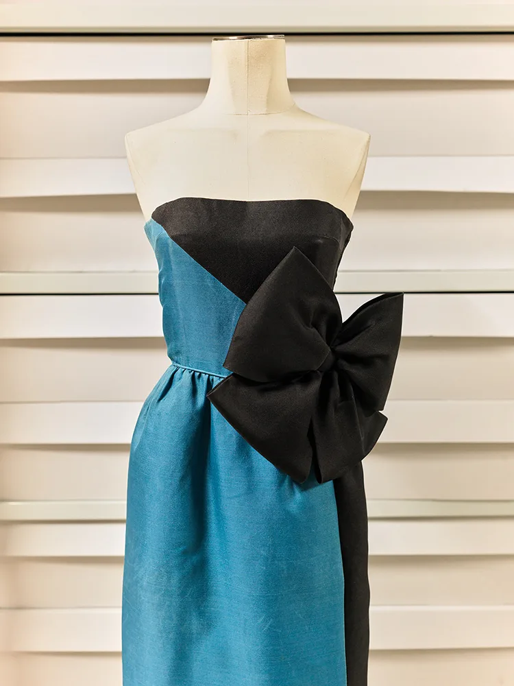 Jules François Crahay, Artiste, Lanvin haute couture L/Z 1980 © Louis Kerckhof