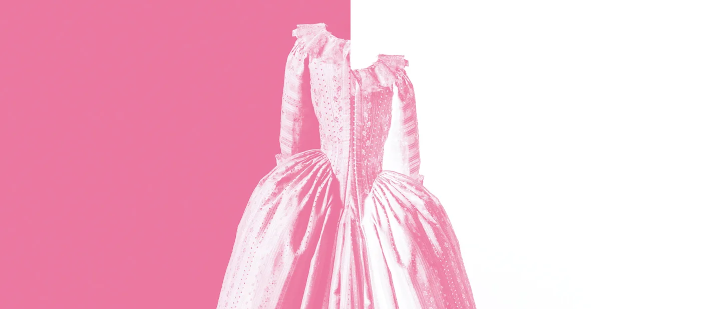 Affiche Simplicites montrant une robe à l'anglaise en miroir à fond rose et blanc