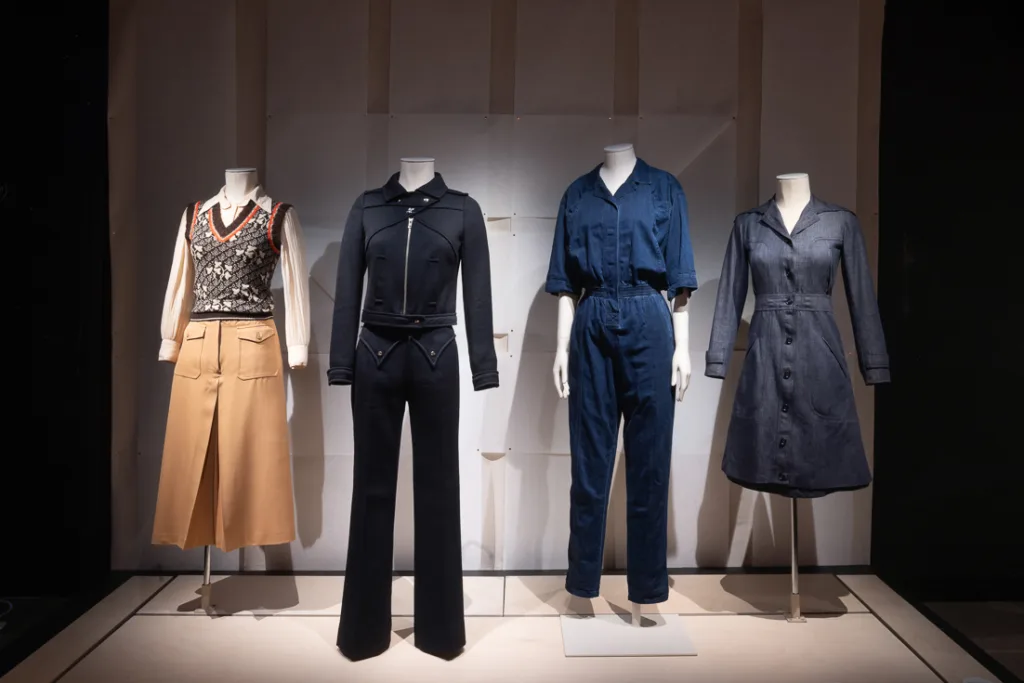 Showcase Functional fashion: Jacket and trouser ensemble – ribbed wool and Jumpsuit – cotton twill Façon Jacmin